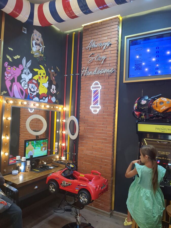 The Barbershop Premium - Casablanca
