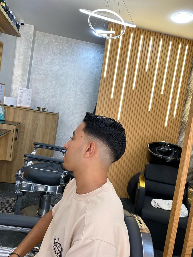 BARBER’S TEAM