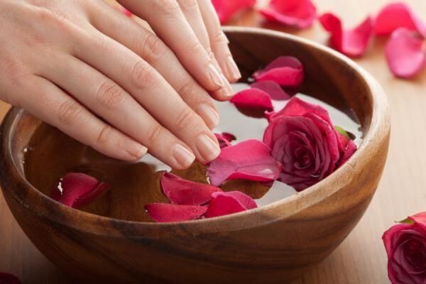 The nail lounge