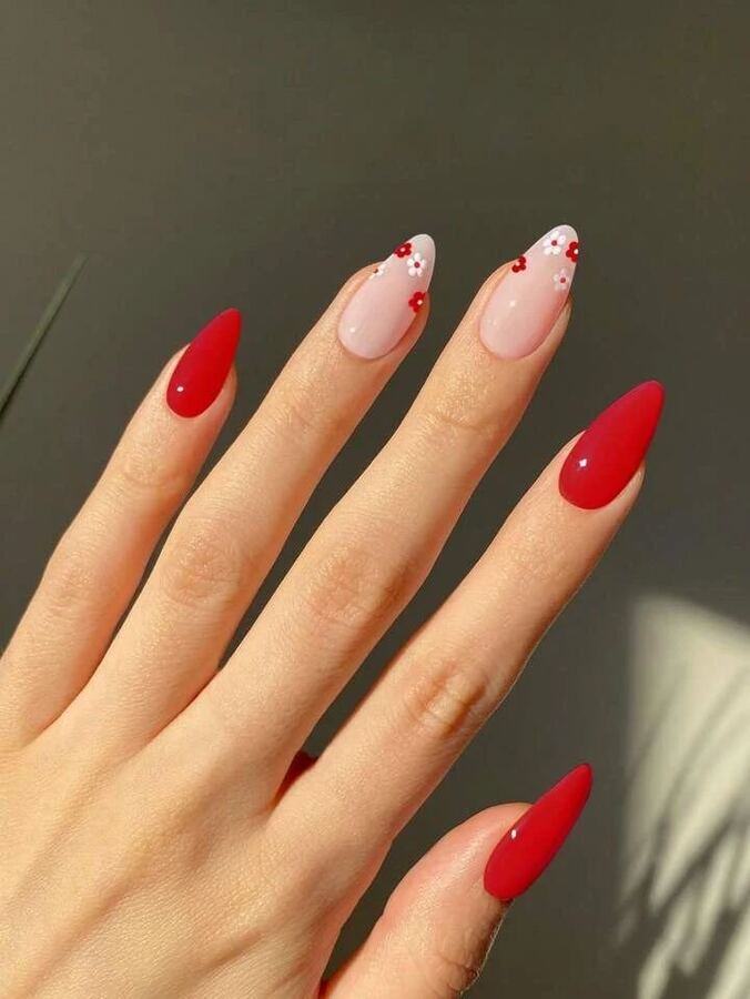 The nail lounge