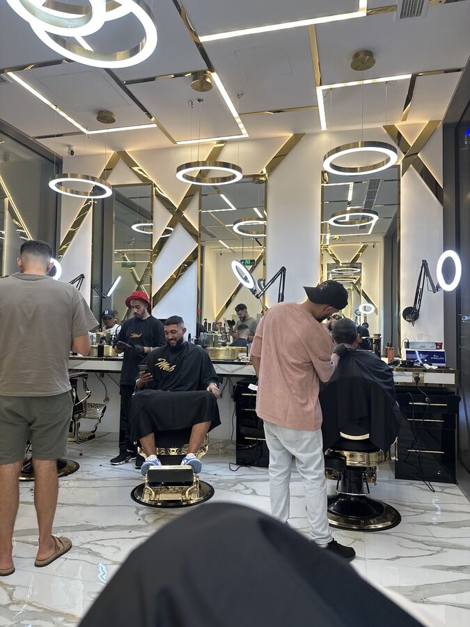 Barber club