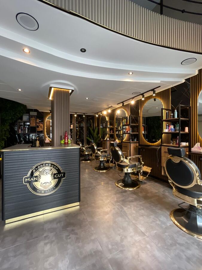 Man Cut BarberShop