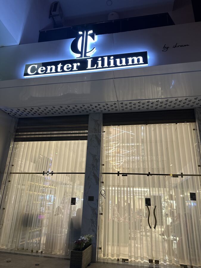 Center lilium by ikram