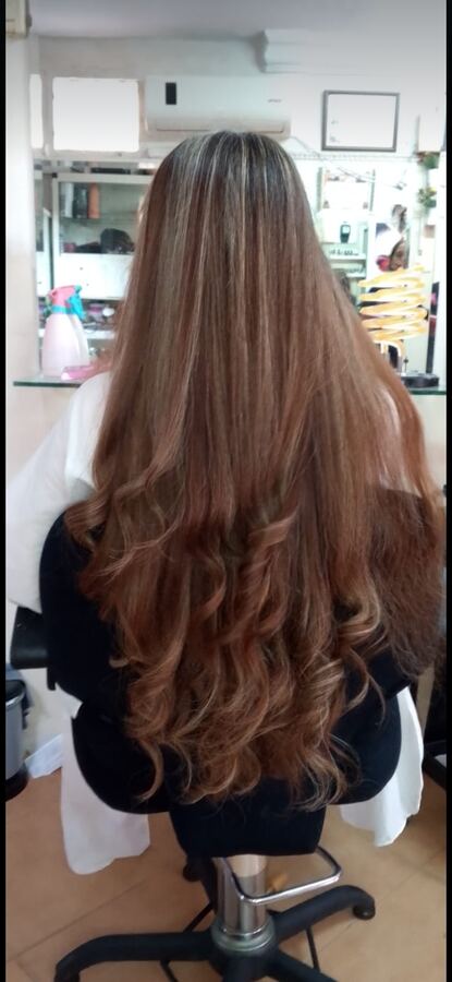 Coiffeur mouna pour femme