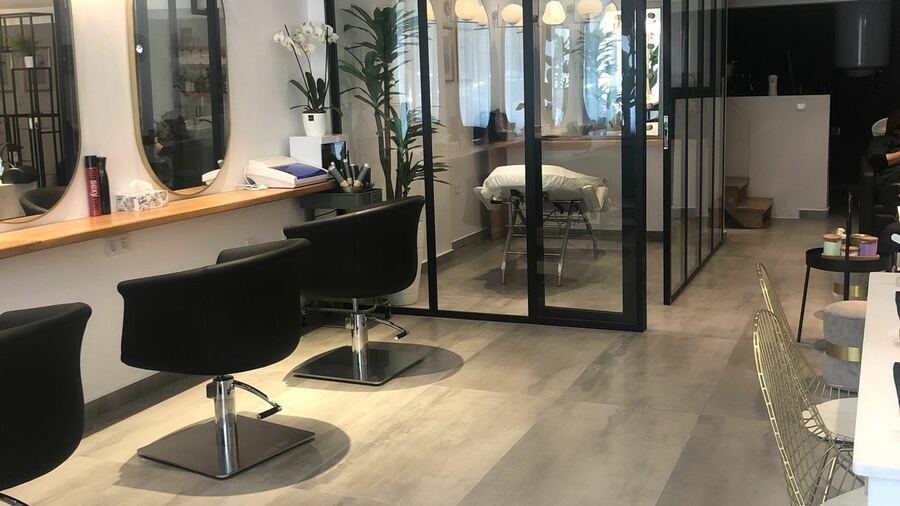 Le Petit Salon